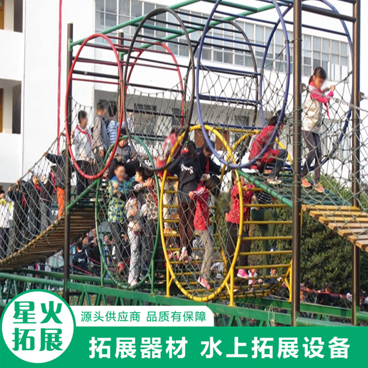 水上乐园与拓展项目设备选型指南 水上游乐拓展设备的锚固安全与厂家选择